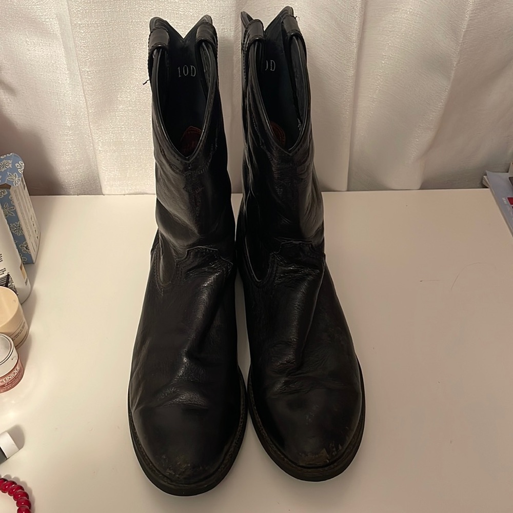 Ariat black cowboy boot